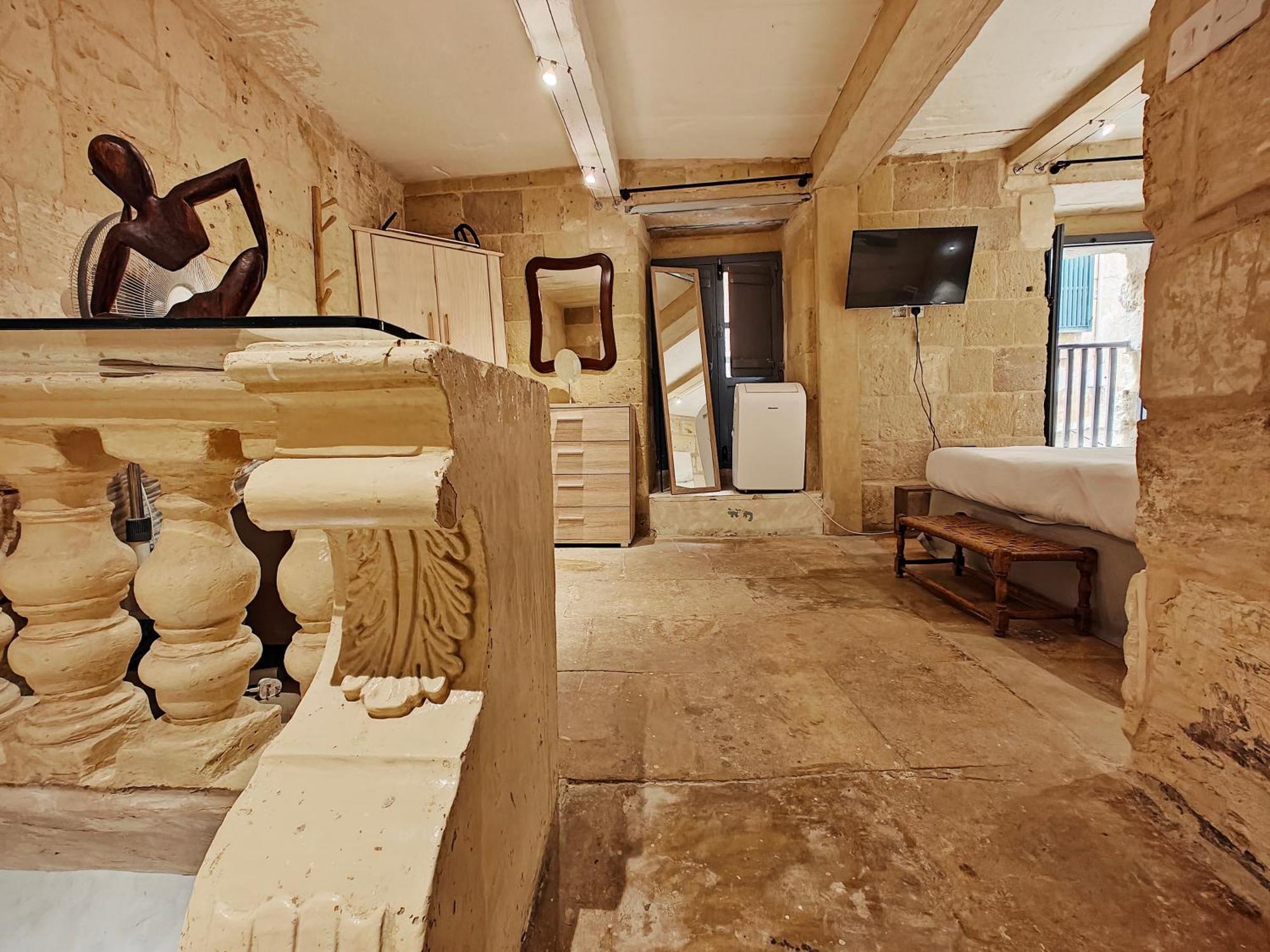 Travelers Stay Birgu Bagian luar foto